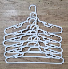 x6 White Heavy Weight Plastic Hangers