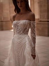 Strapless Wedding Dress Elegant Off-the-shoulder Bridal Gown Pearl Floor-length