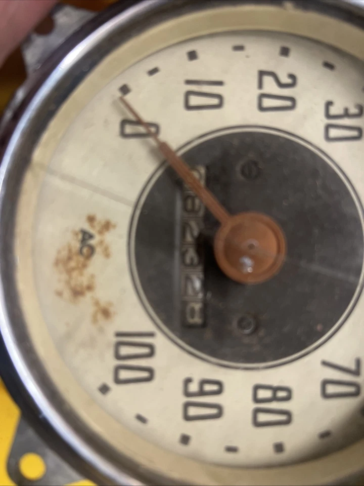 Chevrolet Standard & Master 1935 100 MPH velocímetro medidores de combustible y temperatura Foto 3 de 4