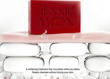 Jennie Moon 90X Power of Moonlight Body Whitening Cleansing Soap Bar Red