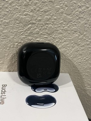 Samsung Galaxy Buds Live Wireless In-Ear Headset - Mystic Black