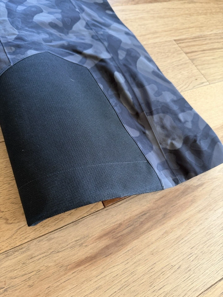 Pantalón Arc’teryx Sabre Goretex 24/25. Grottoflage Foto 4 de 4