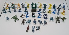 Lot Of 42 pcs VTG Plastic MPC Unbranded Cowboys Indians Soldiers SEE DESC