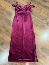 NW Nightway off-shoulder velvet maxi dress in a magenta or burgundy color Sz 12