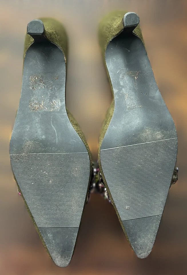 Tacones de gatito de gamuza verde vintage punta adornos florales cuentas hadas Foto 3 de 4