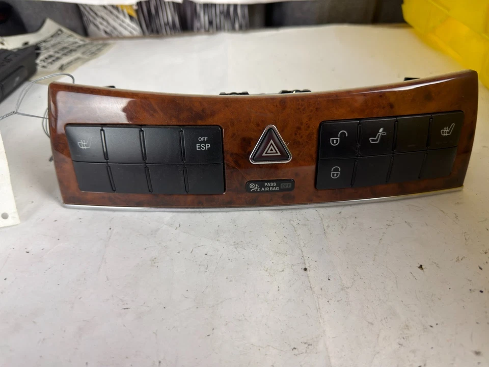 Interruptor de control del tablero central OEM Mercedes W209 CLK350 CLK550 1998-2009 Foto 2 de 4