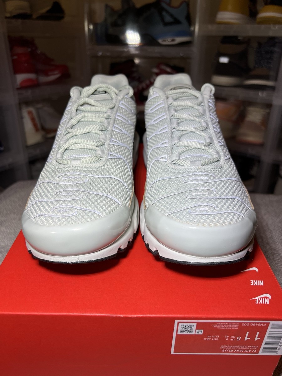 ★ナイキ★ Air Max Plus Women’s ‘Light Silver’FV8480-002 Nike Air Max Plus “Light Silver” - Style Code: FV8480-002