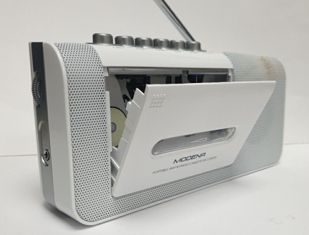 LLOYTRON MODENA Portable Radio Cassete Recorder White N8103WH eBay