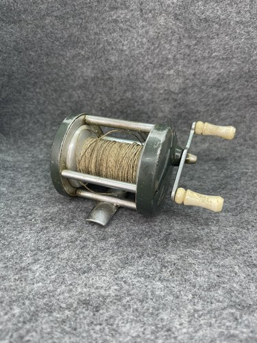 Vintage Ocean City Green 1600 Fishing Reel. - Picture 2 of 6