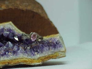 Sterling Silver Ring .50ct Pink Ice & CZ oval Solitaire Vintg Sz 7 2.6gr Dainty