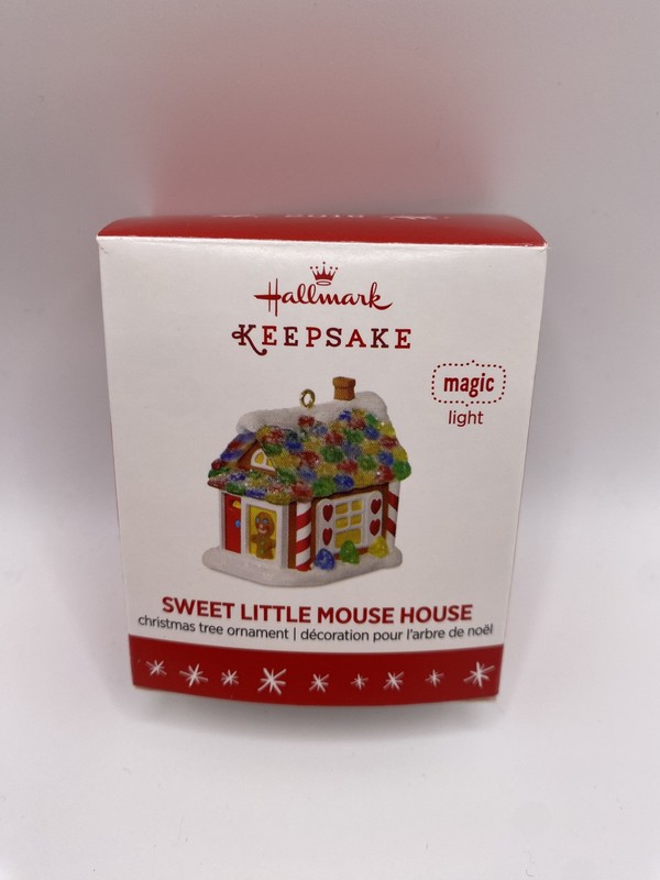 2016 Hallmark Miniature Ornament SWEET LITTLE MOUSE HOUSE Magic H62-NEW-READ