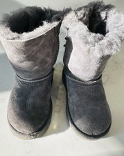 UGG Bailey Bow Winter Boots Kids Grey Suede, Fur Lining, Size 8