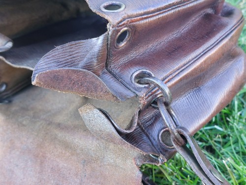 Antique Leather Cartridge Bag, Dogs Head Design, Country Sports Hunting Hand Bag - 第 16/24 張圖片