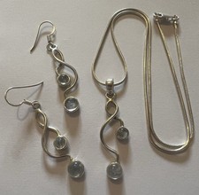 Silver 925 Moonstone necklace and earrings set