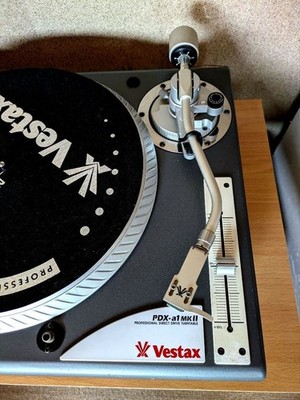 Vestax DJ用ターンテーブル　PDX-a1 MKII Vestax PDX-a1 MKII Direct Drive DJ Turntable w/ Shure SC35C
