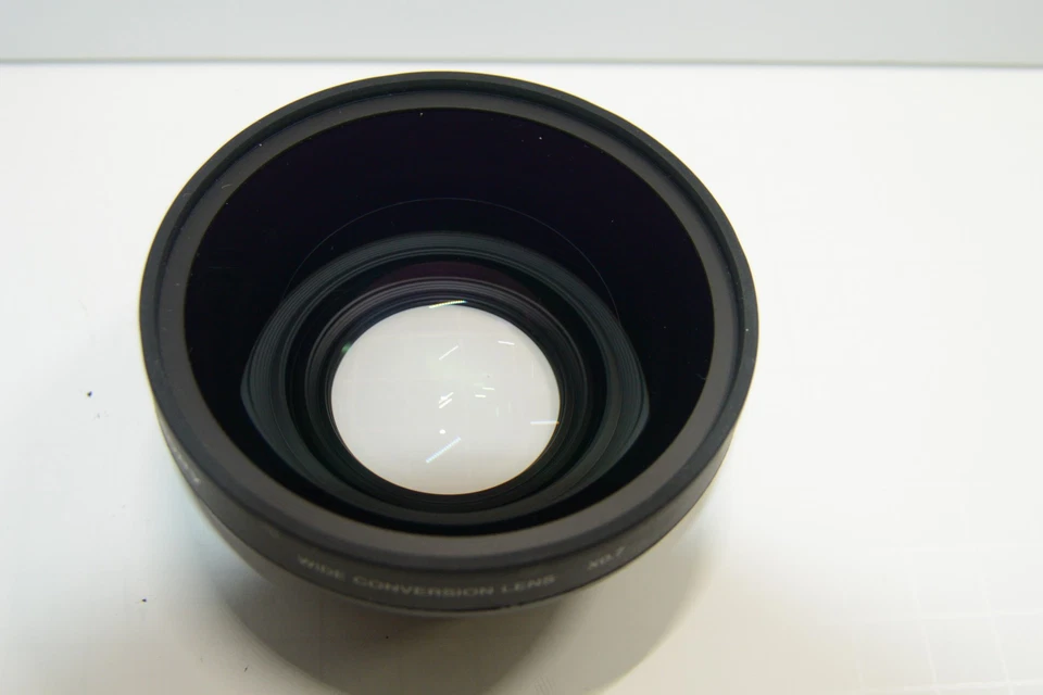 Mint Sony Wide Angle Conversion Lens x0.7 VCL-HG0758 for DCR-VX1000 VX2100 PD170 - Image 2 of 3