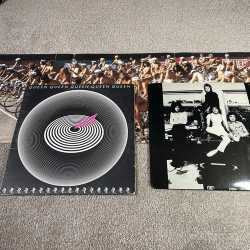Queen – Jazz Vinyl Record FIRST UK Pressing 1978 Embossed Sleeve & Poster