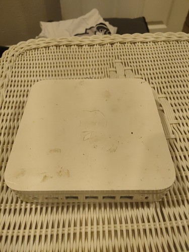 Apple A1408 Airport Express 5th Gen Gigabit, NAS & Dualband No cable Included - Picture 8 of 9