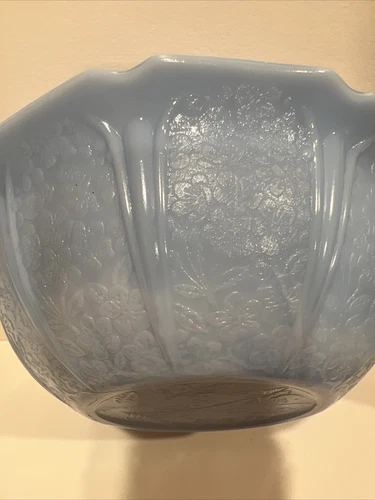 VINTAGE 1940's JEANNET CHERRY BLOSSOM DELPHINE HANDLED SERVING BOWL