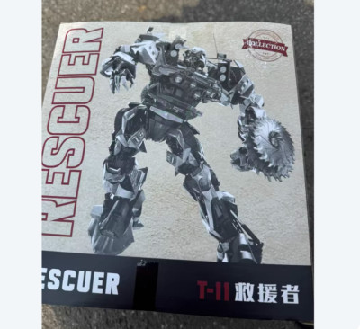 Fine coated alloy version.T11 magnifying ambulance MPM11 car robot model  toy