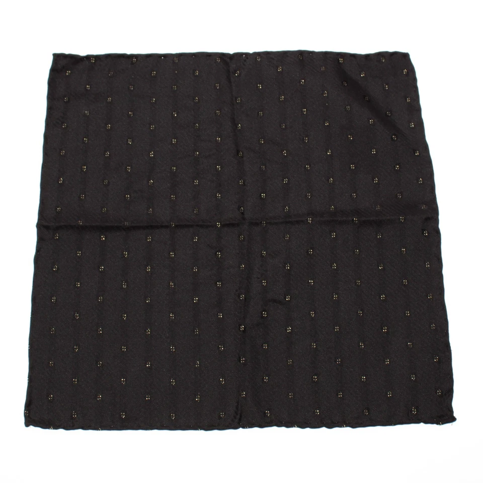 Cuadrado de bolsillo Italo Ferretti nuevo con etiquetas de una sola cara en negro con lana/seda dorada de 24 quilates Foto 3 de 4