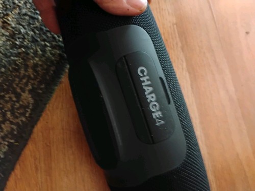 Jbl Charge 4 Bluetooth Speaker Waterproof (Black) - Picture 4 of 4