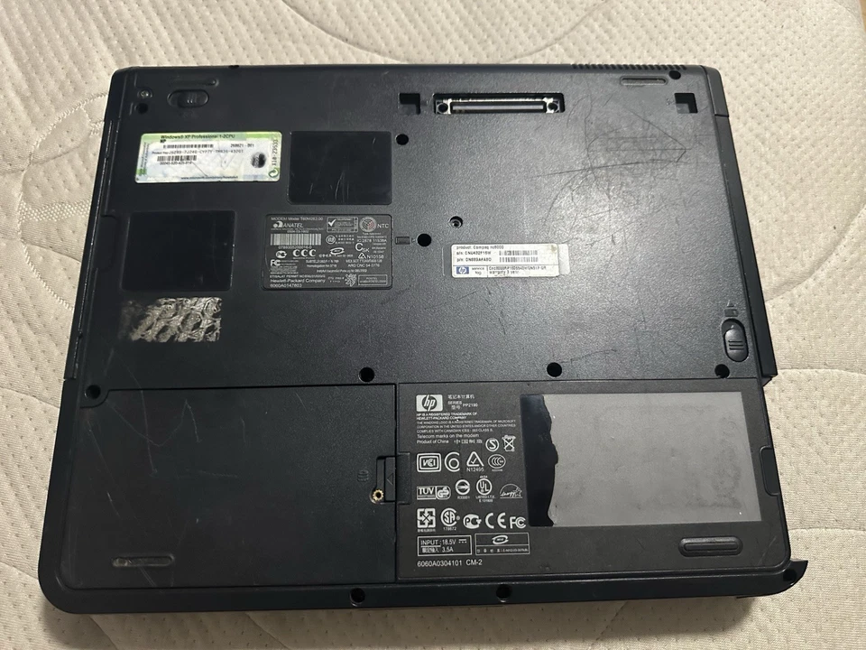 HP Compaq nc8000 Notebook – Intel Pentium M 1.6 GHz – ohne HDD & Akku Retro - Bild 4 von 4