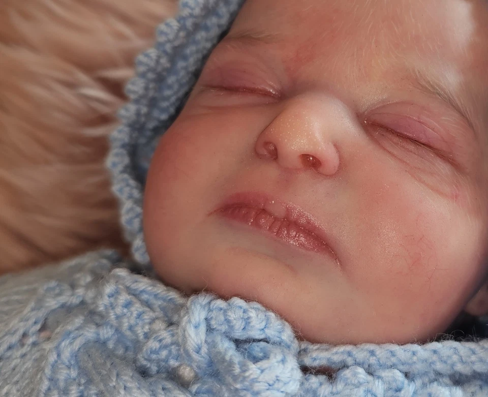 Designer Reborn Baby *wie echt* sehr detailreich! Handarbeit - Bild 4 von 4