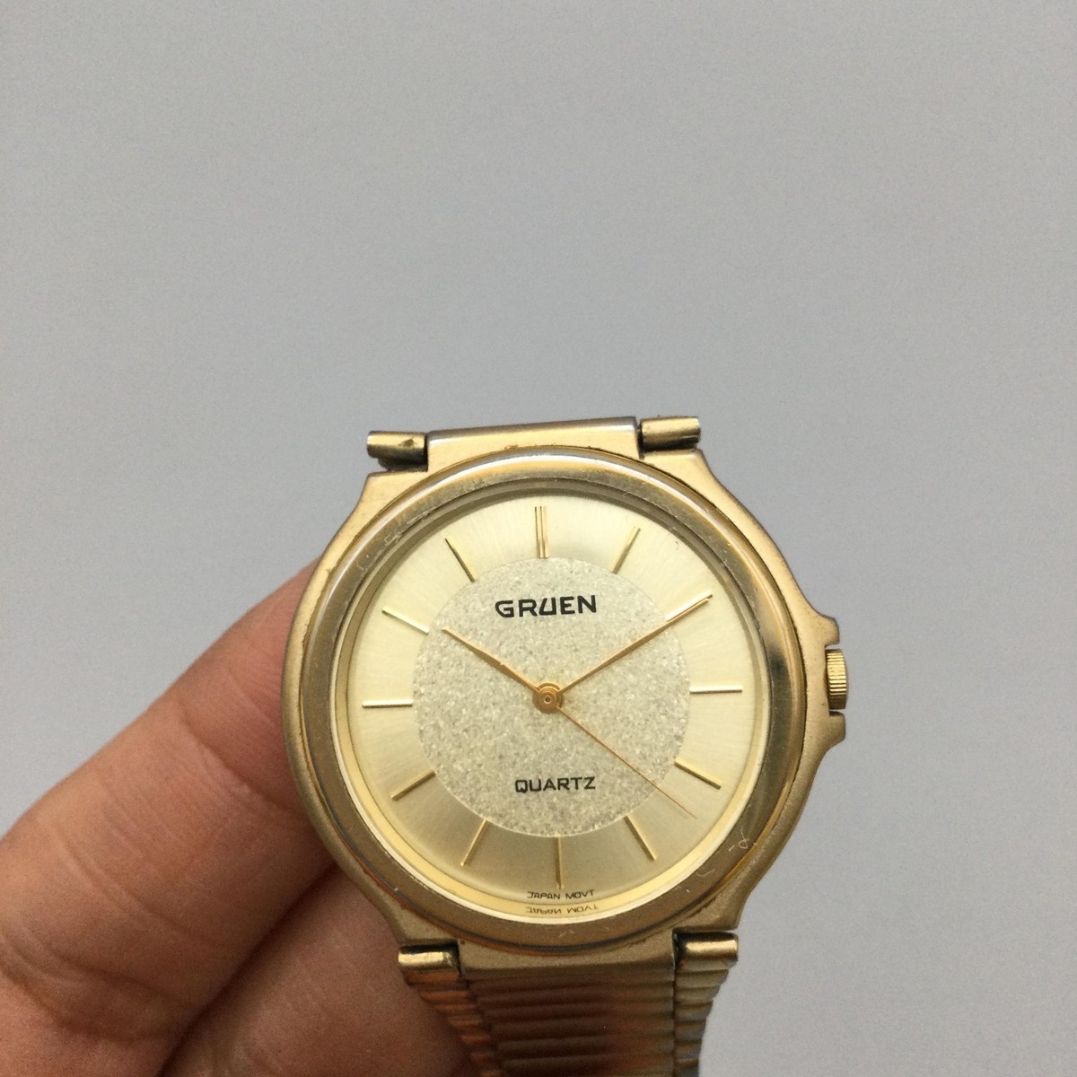 Vintage Gruen Mens Watch 32mm Champagne Dial Two Tone Day Date New Battery Silver Gold Two Tone Mens Watch Date U3 | Mercari main image 4