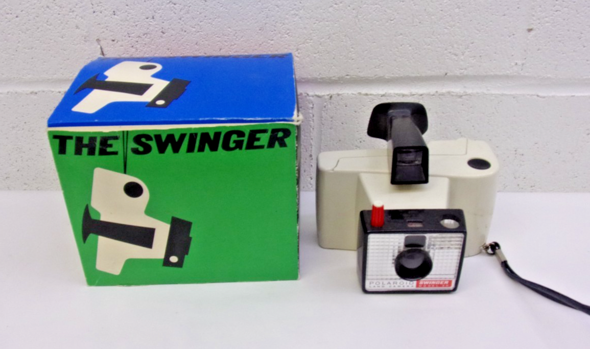 Vintage Polaroid Land Camera Model 20 Swinger w Box and flash 1965