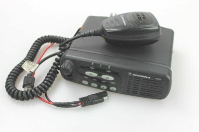 Motorola VHF GM340 GM 340 Mobilfunkgerät 2m Band Frequenz 136 -174 MHz Halterung