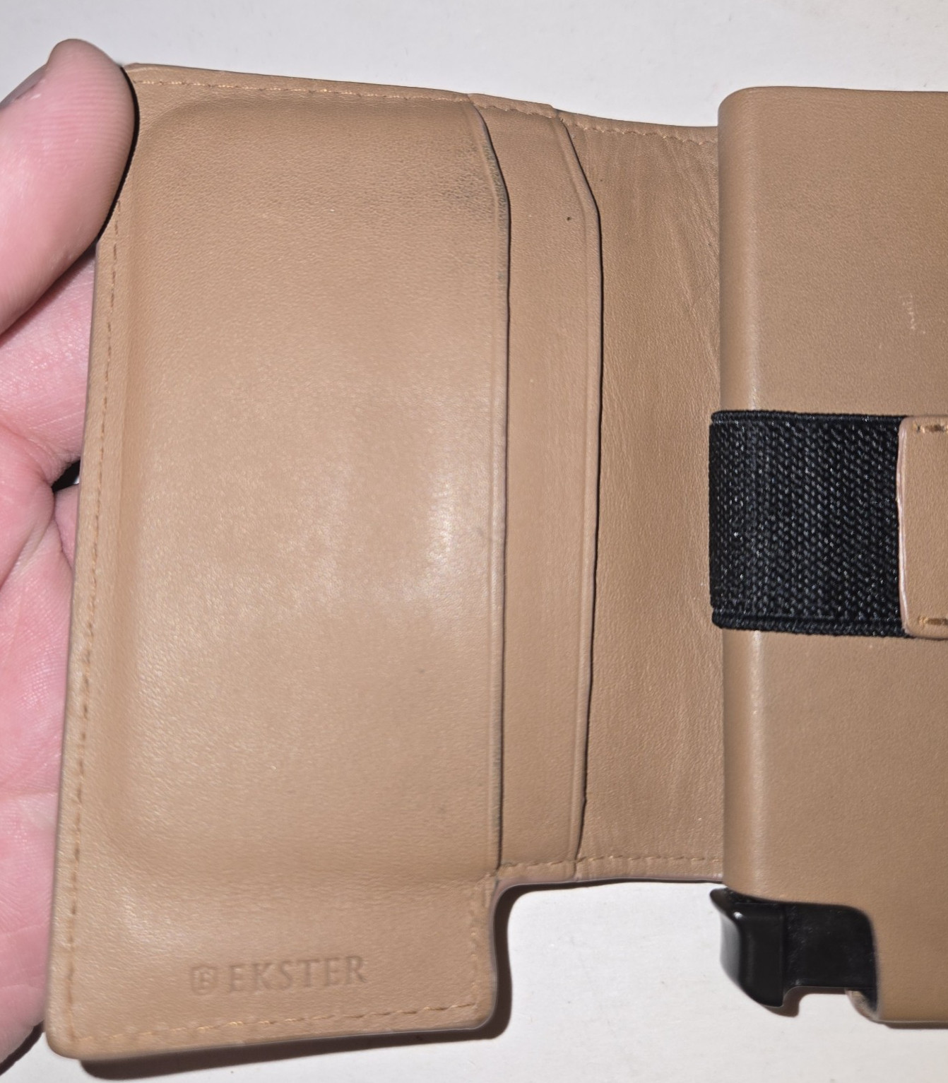 Ekster Parliament Wallet Cardholder Roma Cognac Color w/Ekster 8 in 1 Tool Card