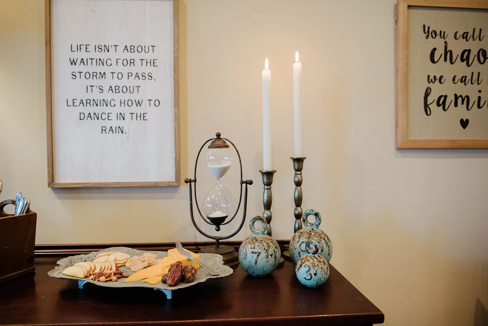 Bandeja metálica decorativa con acabado gris envejecido Foto 4 de 4