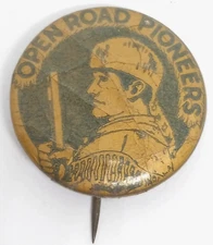 Late 1920's "Open Road Pioneers" Club Featuring Davy Crockett Button Pinback