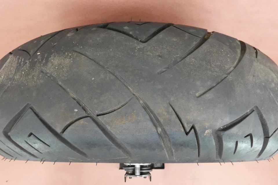 Llanta trasera Kawasaki Vulcan 900 VN900 VN900C 2007-2013 180/70 B15 Foto 3 de 4