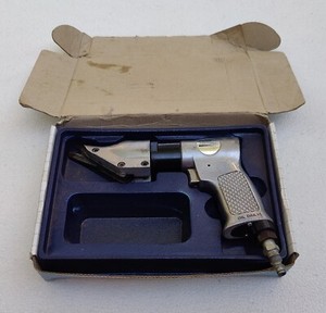 Northern Industrial Tool Heavy Duty Pneumatic Air Metal Cutting Shears # 15760