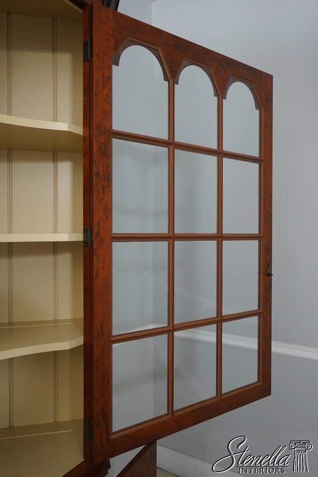 62706EC: Gabinete de esquina Country Chippendale de 2 piezas hecho en banco Foto 4 de 4