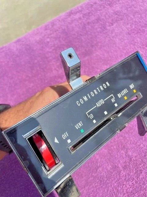 1971-75? Control de tablero unidad de calefacción aire acondicionado Comfortron Chevrolet Impala Caprice SS NOS Foto 3 de 4