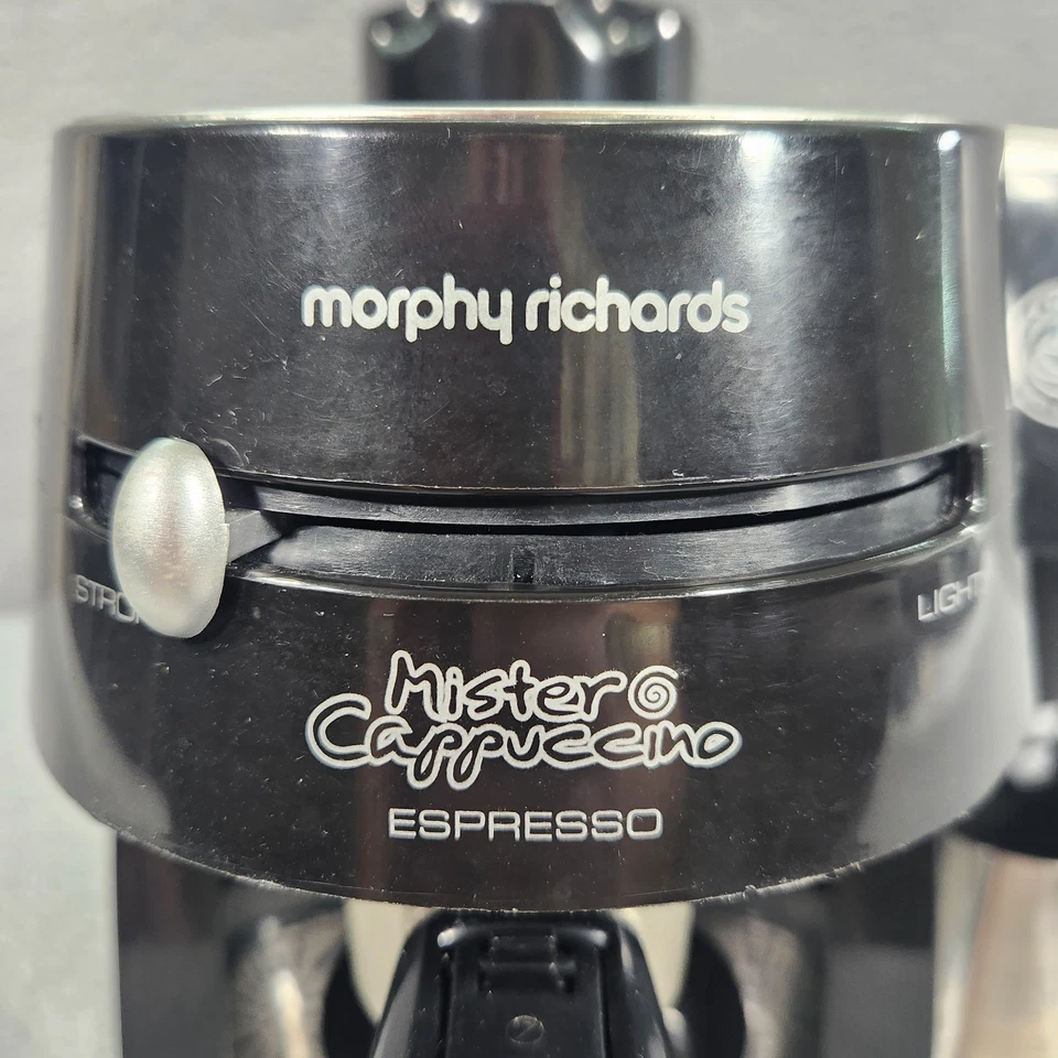 Máquina para cafetera Morphy Richards Cappuccino/espresso con espumador de leche Foto 2 de 4