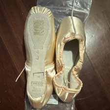 Freed of London Pointe Shoes Size 4 no X