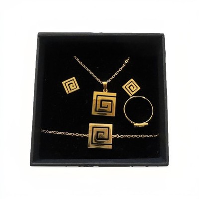 Givenchy Gold Ohrring Halskette Armband und Ring Schmuckset 18 Karat vergoldet