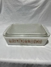vintage Proctor-Silex slow cook casserole dish with a lid