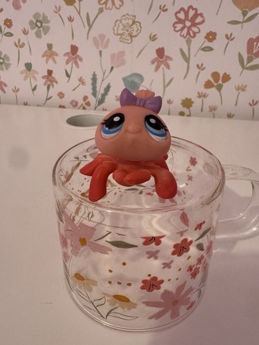 Littlest Pet Shop Figure LPS
