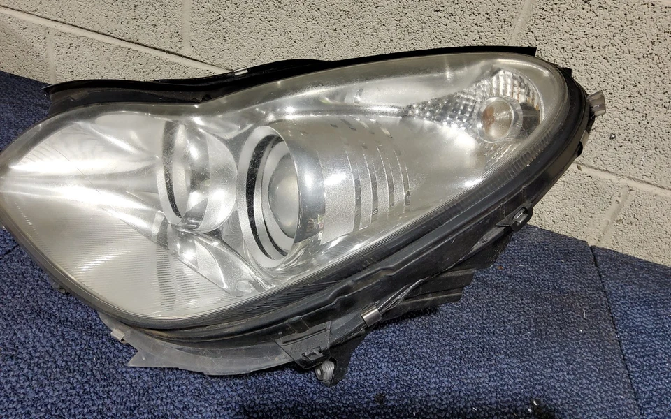 2006-2011 Mercedes Benz CLS 500 550 Left (Drivers) Side Headlight - Image 3 of 4
