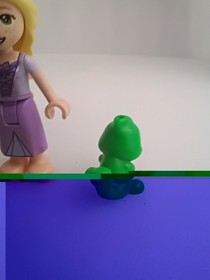 Lego Minifigure Disney: Rapunzel And Pascal chameleon