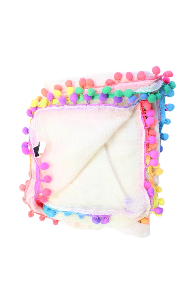 Bufanda Echo para mujer ligera tejida con pompones blanca multi 86"x48" Foto 3 de 4