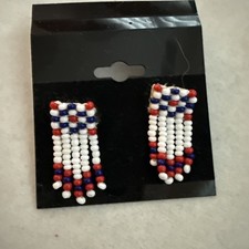 Beaded Seed Bead Pierced earrings Flag Stars Stripes Red /White /Blue 1
