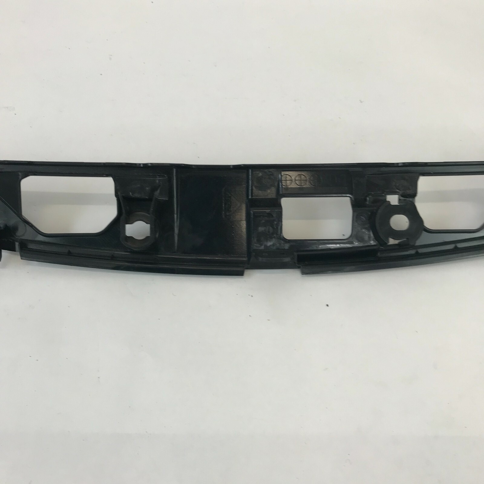 2014 2015 2016 2017 Mazda 3 Trunk Lid Molding Panel OEM Bhn950813 for
