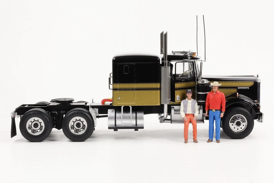 1:18 Kenworth W900 1976 Come Smokey E Il Bandito Con Figure Road Kings - Immagine 3 di 4
