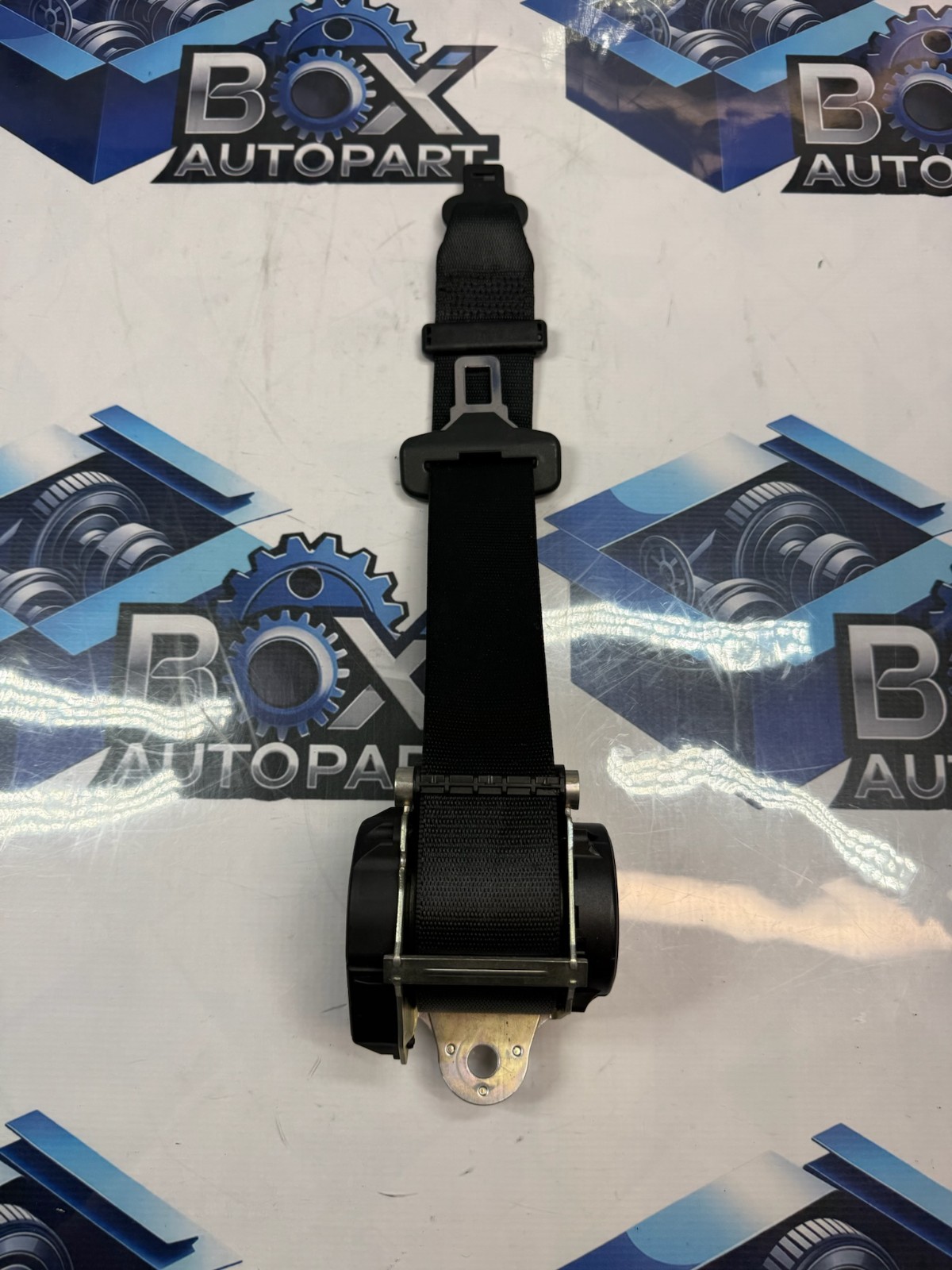2014-2019 Maserati Ghibli Rear Center Seatbelt w Retractor 6700174400 OEM